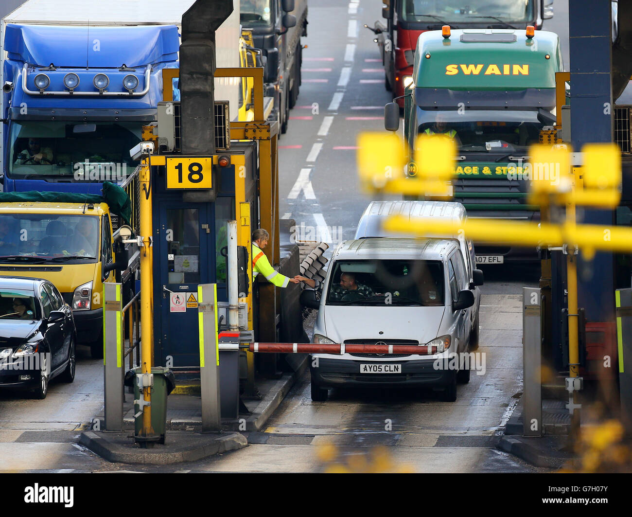 Traffic Passes Through The Tolls At The Dartford Crossing In Kent As   Traffic Passes Through The Tolls At The Dartford Crossing In Kent G7H07Y 