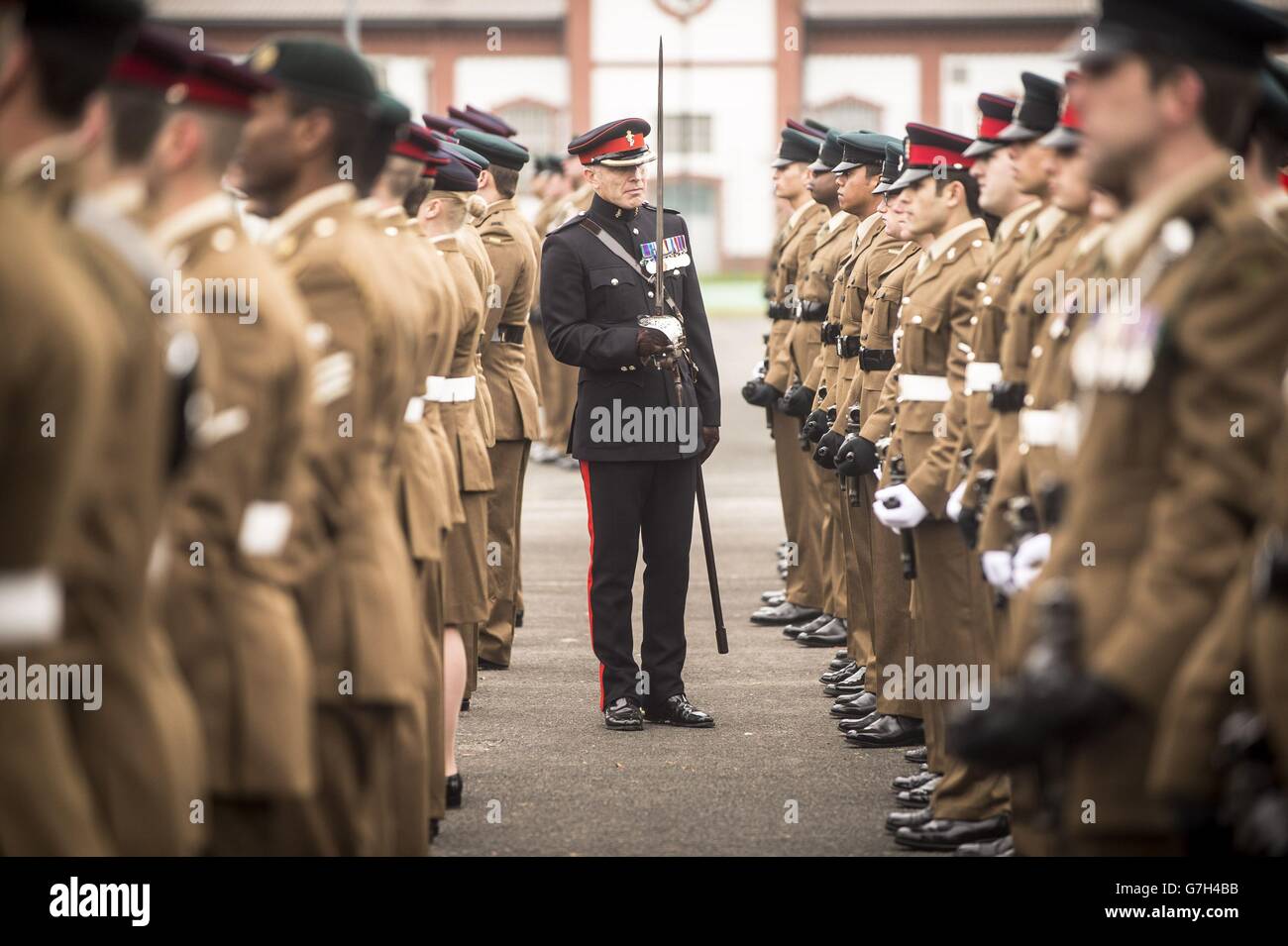 Soldiers from 5th Battalion The Rifles are inspected by an officer on ...