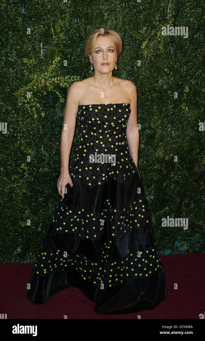 Gillian anderson green dress hi-res stock photography and images - Alamy Gillian anderson green dress hi-res stock photography and images - Alamy