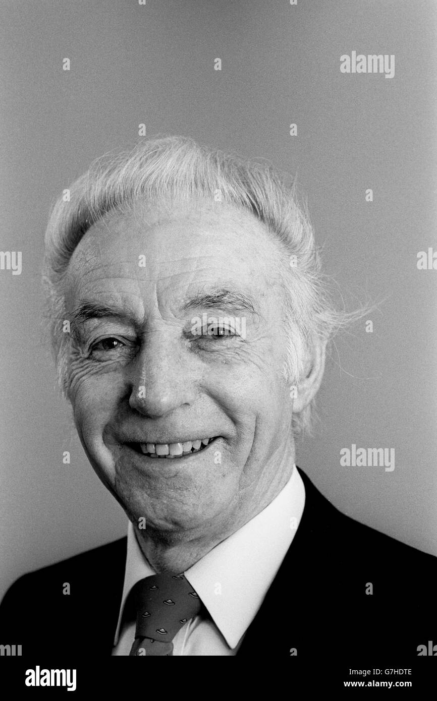 Sir Stanley Matthews High Resolution Stock Photography and Images Alamy