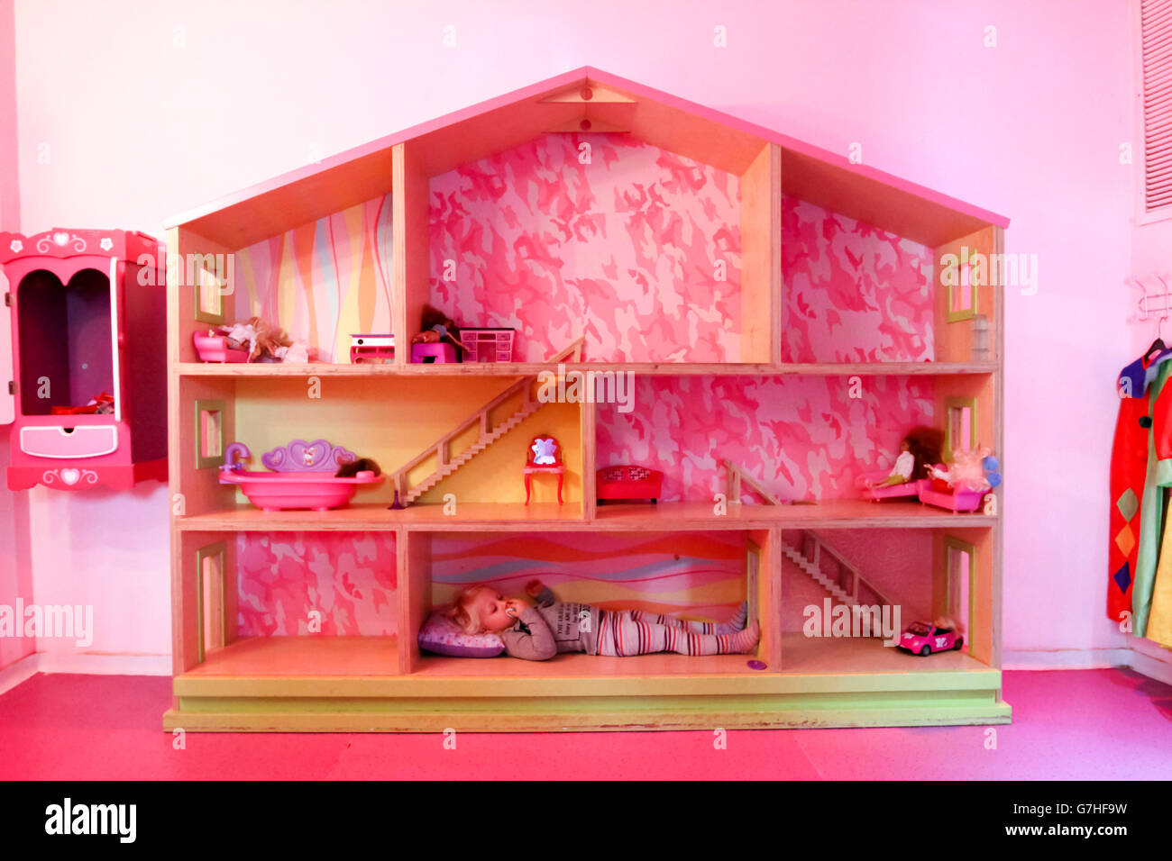 doll's house, doll house Stock Photo - Alamy