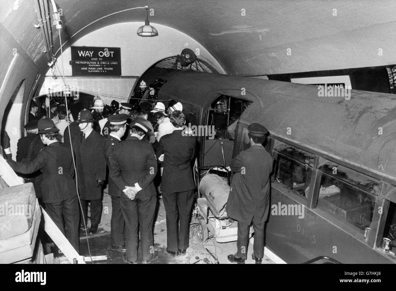 Disasters and Accidents - Moorgate Tube Crash - London - 1975 Stock Photo