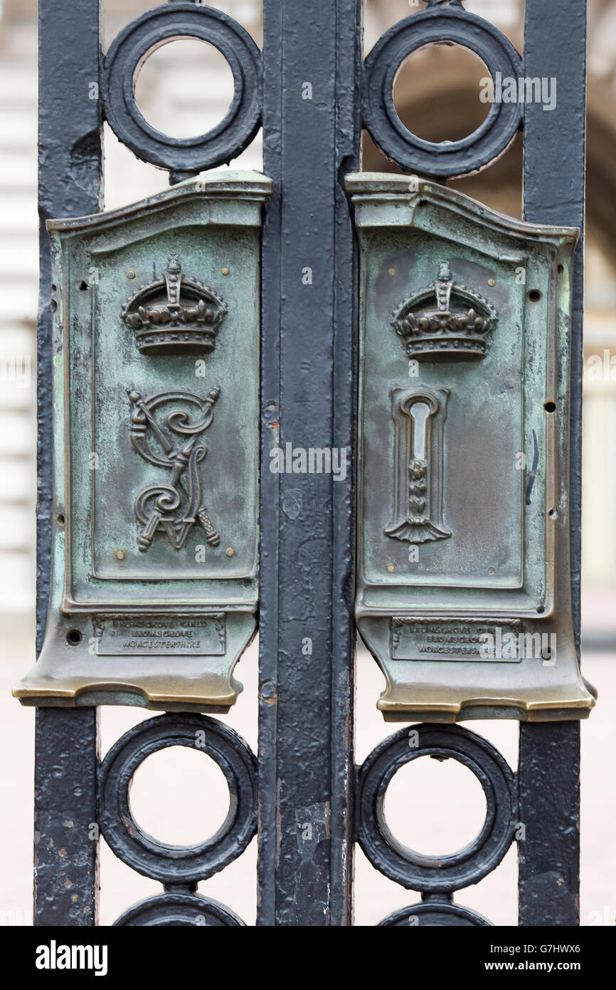 Locks on the front gates of Buckingham Palace Stock Photo
