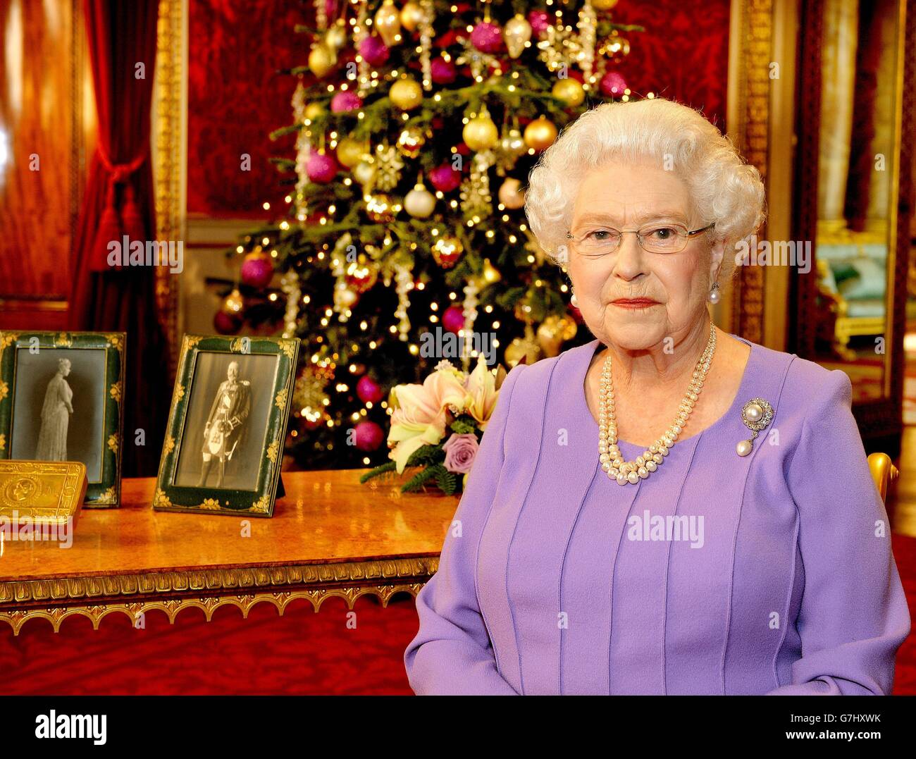 Queen's Christmas broadcast Stock Photo Alamy