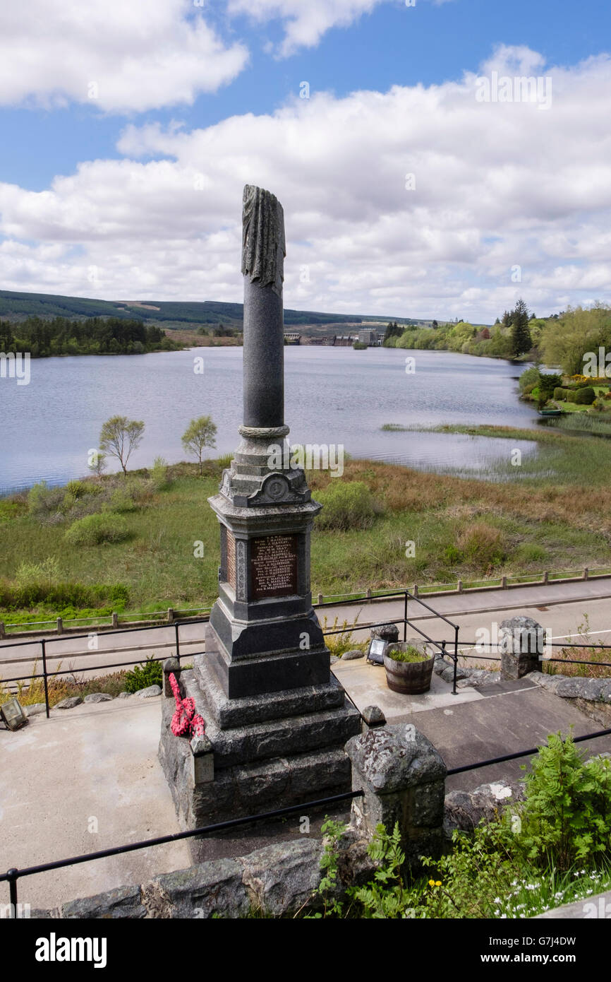 Lairg War Memorial with Loch Shin beyond. Lairg, Sutherland, Highland, Scotland, UK, Britain Stock Photo