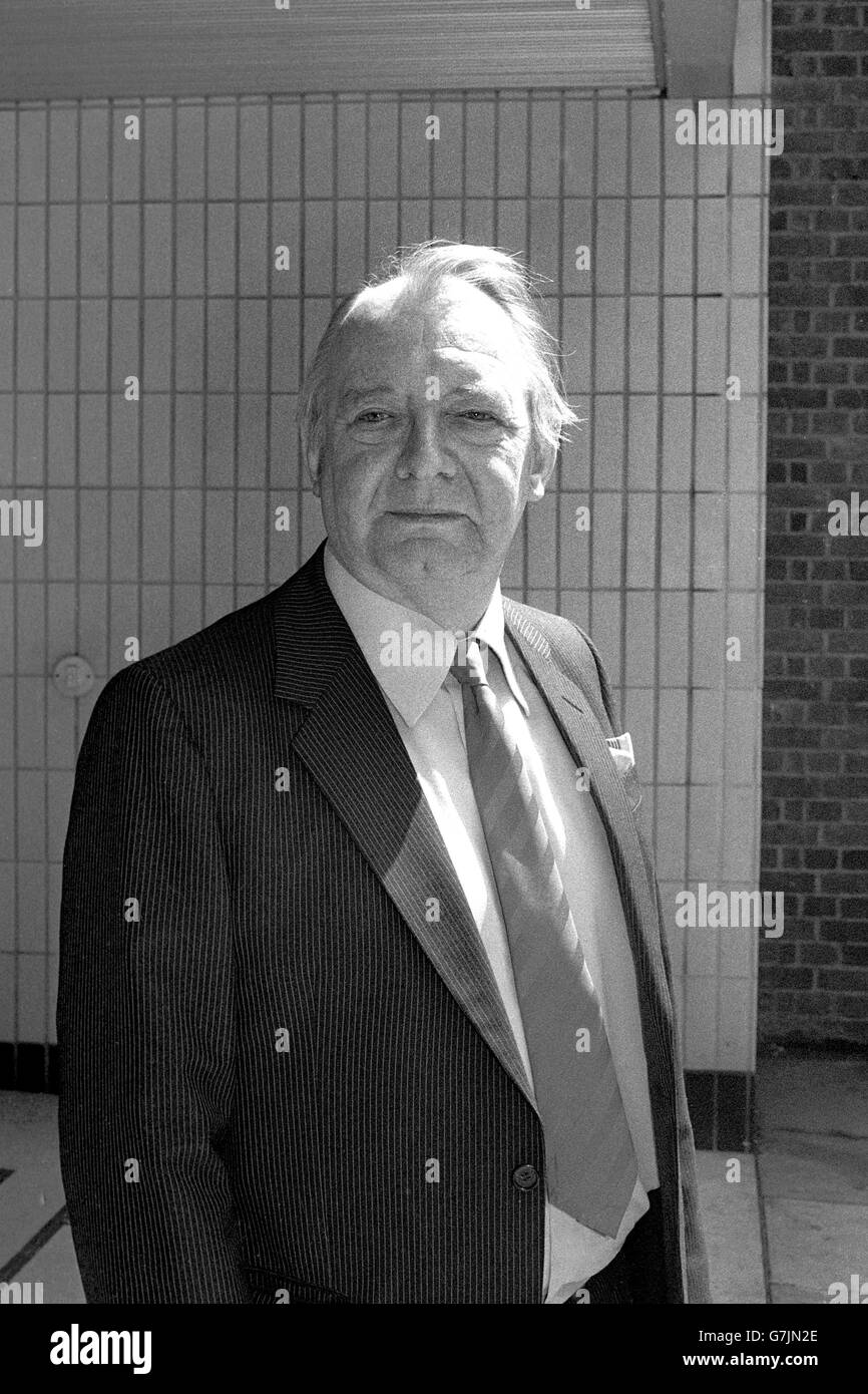 Actor David Ryall in London, where he was seeking damages at the High Court from the National Theatre. He fell from a fork lift truck on to the stage during a preview of the Marvin Hamlisch musical Jean Seberg in 1983, and was prevented from taking part in the run after dislocating his ankle. Stock Photo
