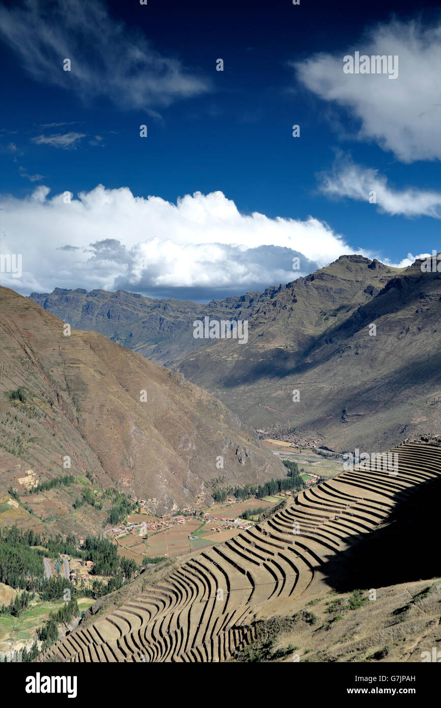 Agricultural terraces, Pisac Ruins; Urubamba Valley (aka Sacred Valley of the Incas); and Andes Mountains, Pisac, Cusco, Peru Stock Photo