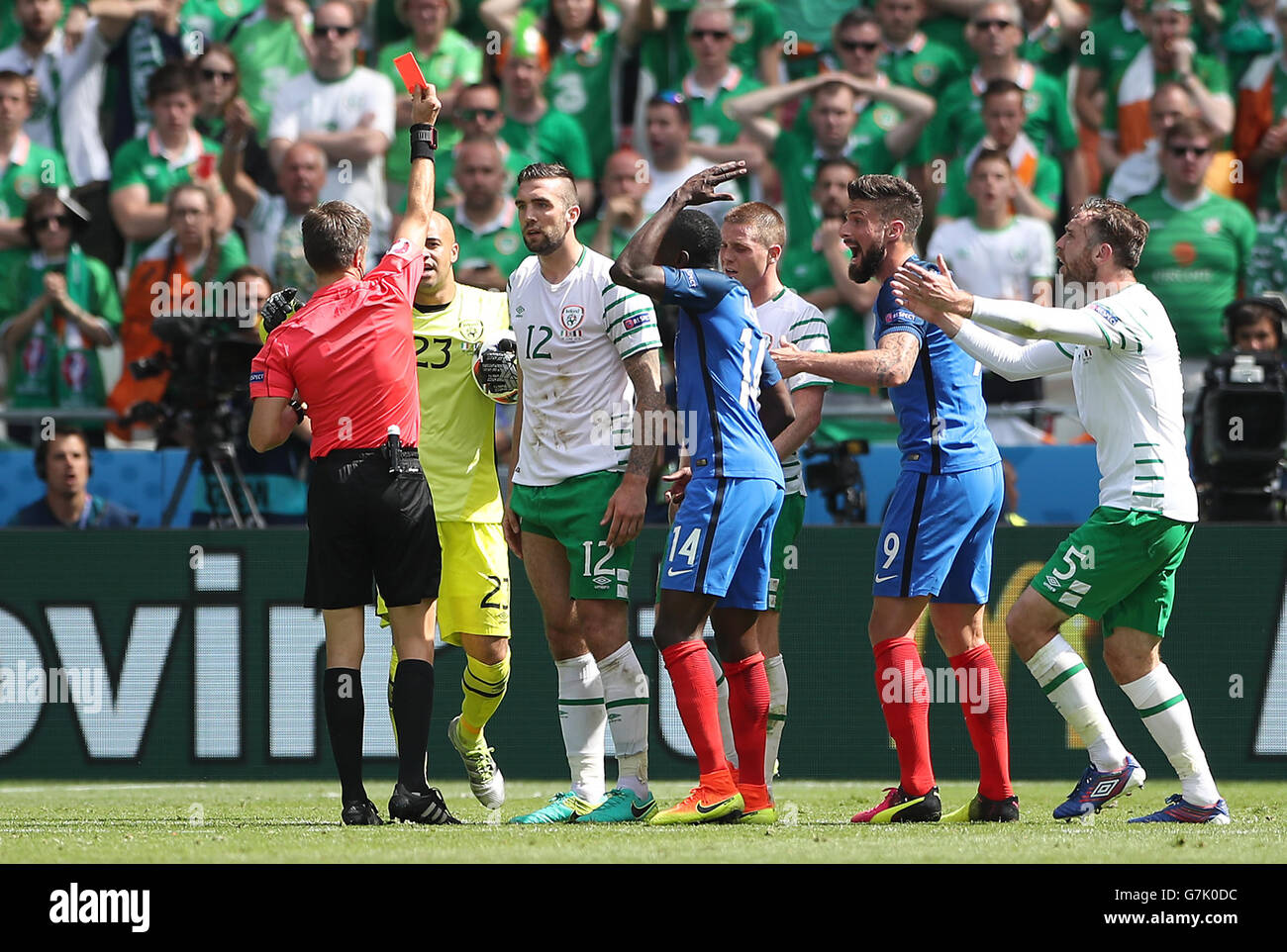 Republic of Ireland's Shane Duffy is shown a red card during the Stock  Photo - Alamy