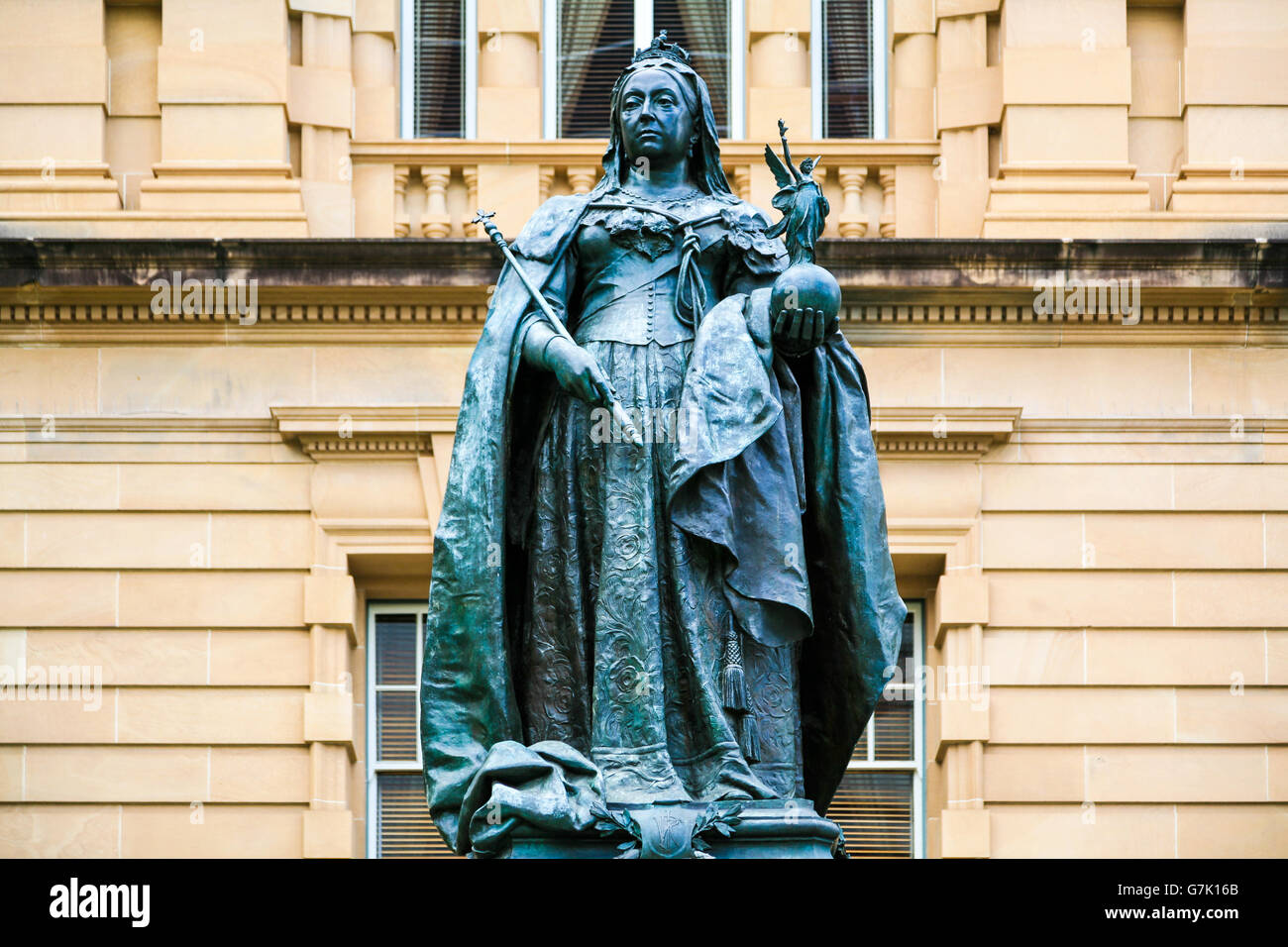 Bronze Queen Victoria Statue, Brisbane Stock Photo Alamy
