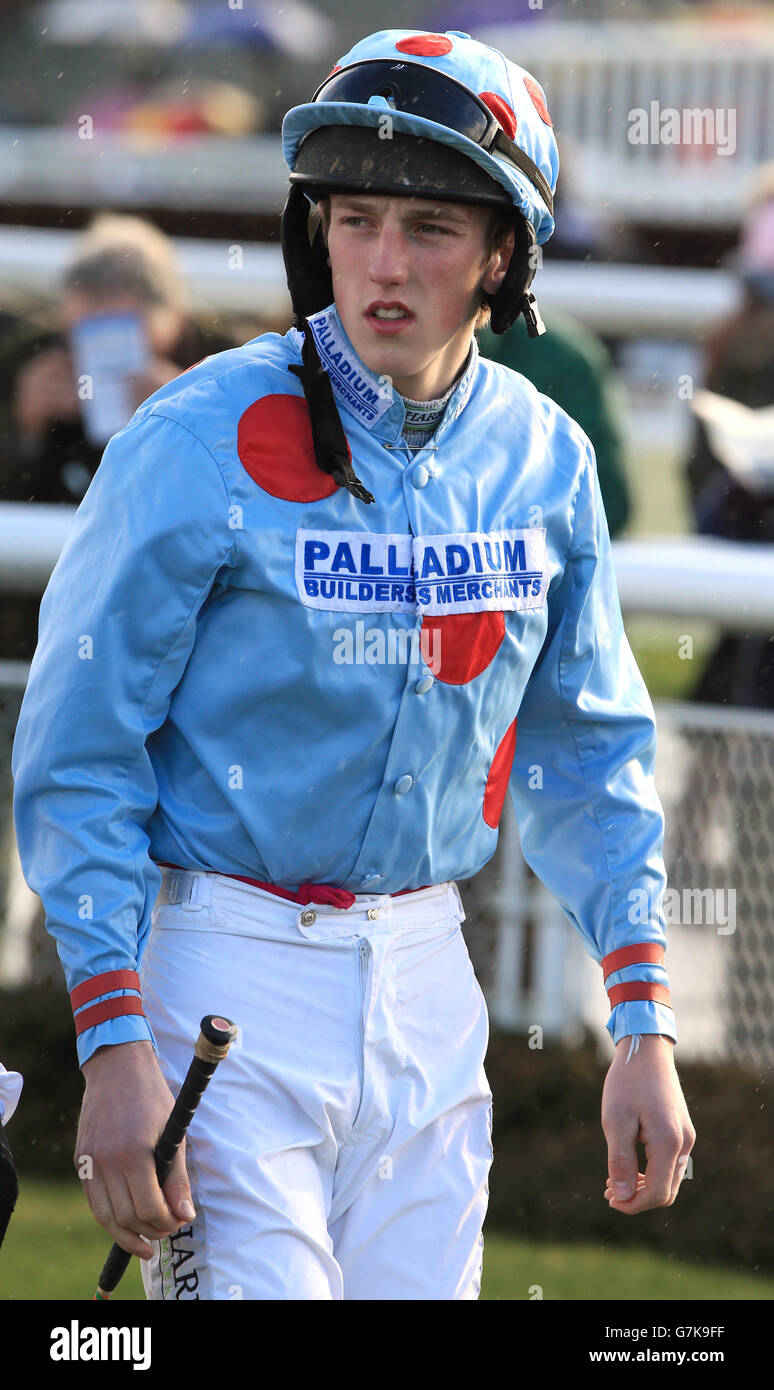 Jockey ciaran gethings at ludlow racecourse hires stock photography