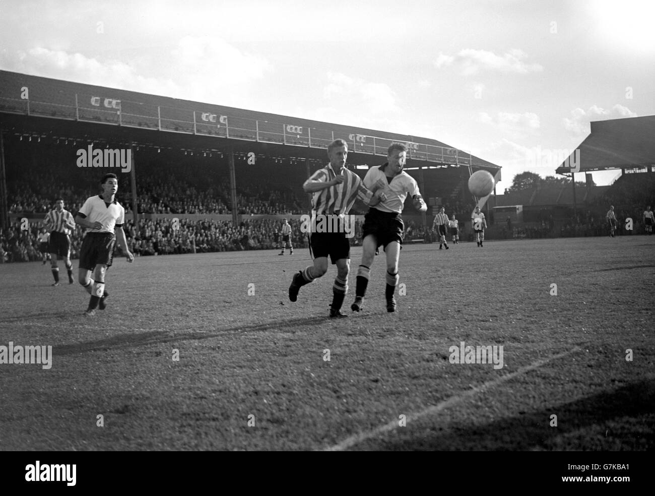 Soccer - League Division Three South - Brentford v Reading - Griffin ...