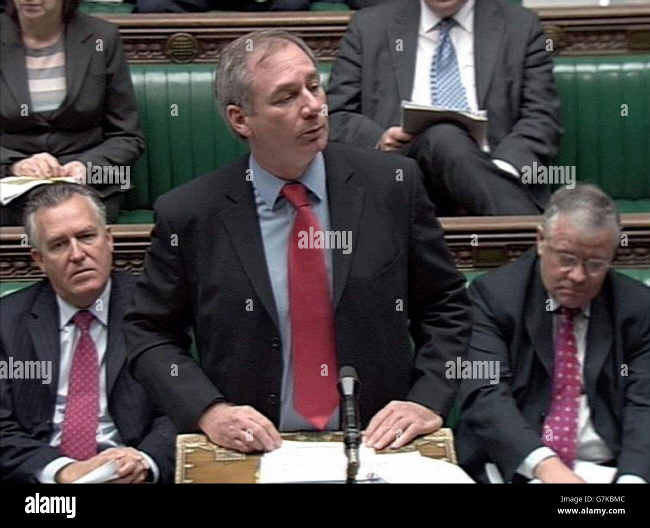 : Defence Secretary Geoff Hoon speaking about changes to the structure of the British Army. Stock Photo