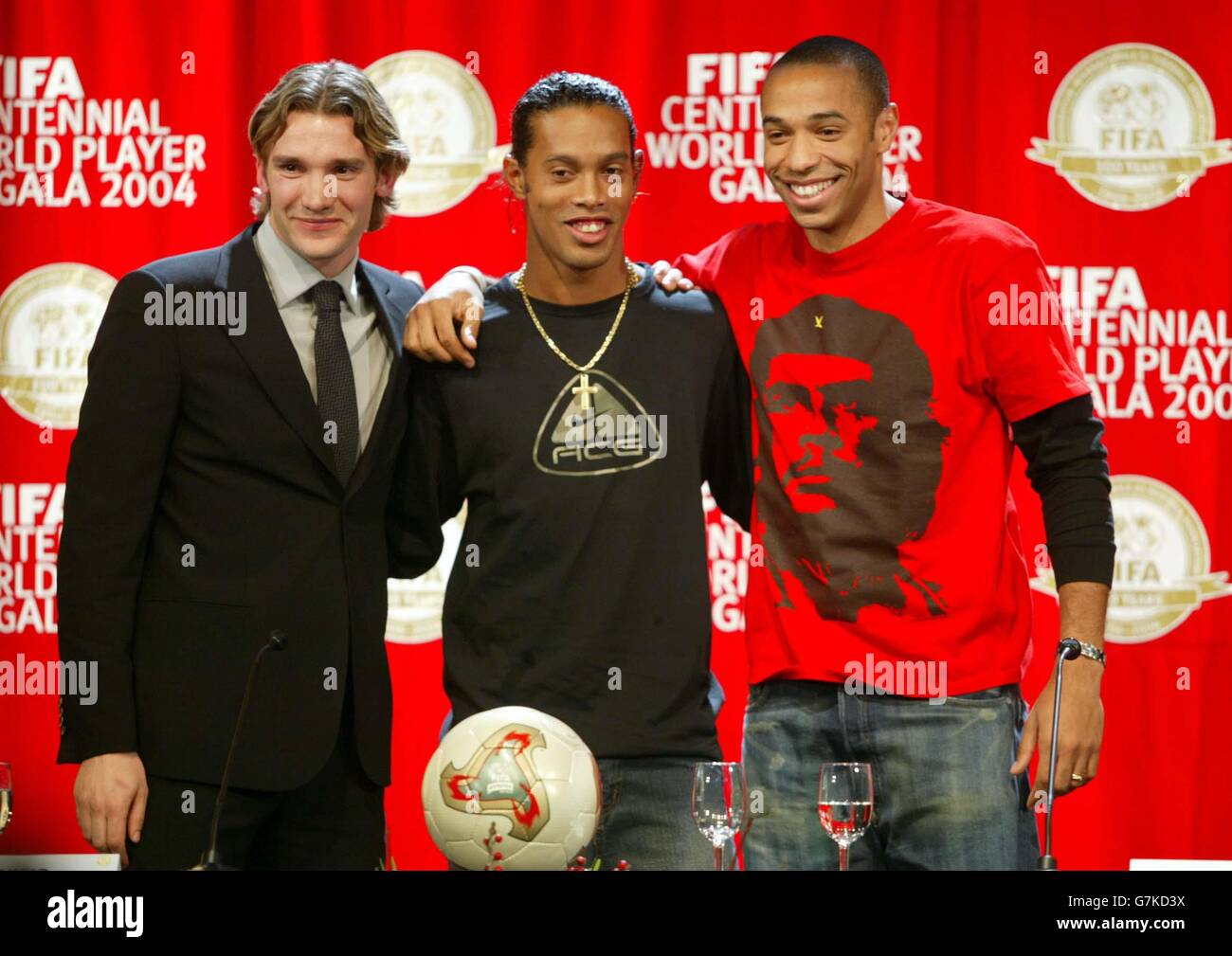 Andriy shevchenko 2004 hires stock photography and images Alamy