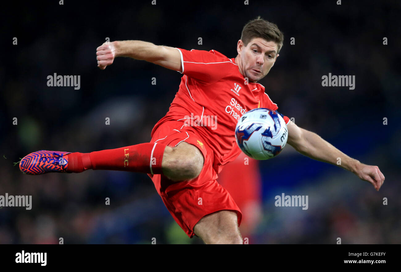 Liverpool's Steven Gerrard during the Capital One Cup Semi Final, Second Leg match at Stamford Bridge, London. PRESS ASSOCIATION Photo. Picture date: Tuesday January 27, 2015. See PA story: SOCCER Chelsea. Photo credit should read: Nick Potts/PA Wire. RESTRICTIONS: Maximum 45 images during a match. No video emulation or promotion as 'live'. No use in games, competitions, merchandise, betting or single club/player services. No use with unofficial audio, video, data, fixtures or club/league Stock Photo