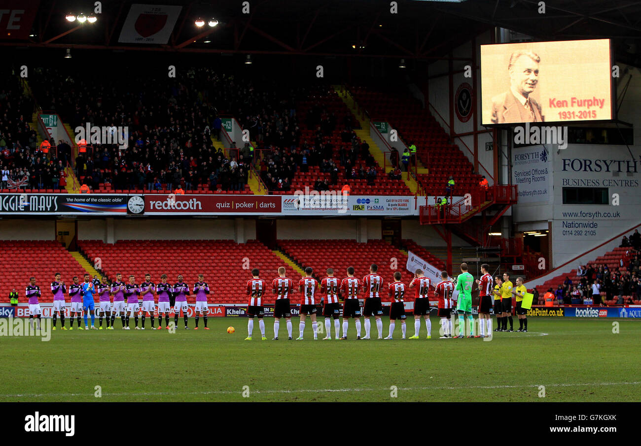 Sheffield United and Swindon Town players participate in a minutes applause for former Sheffield United manager Ken Furphy Stock Photo