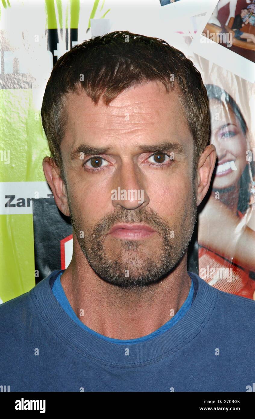 MTV TRL. Actor Rupert Everett during his guest appearance Stock Photo