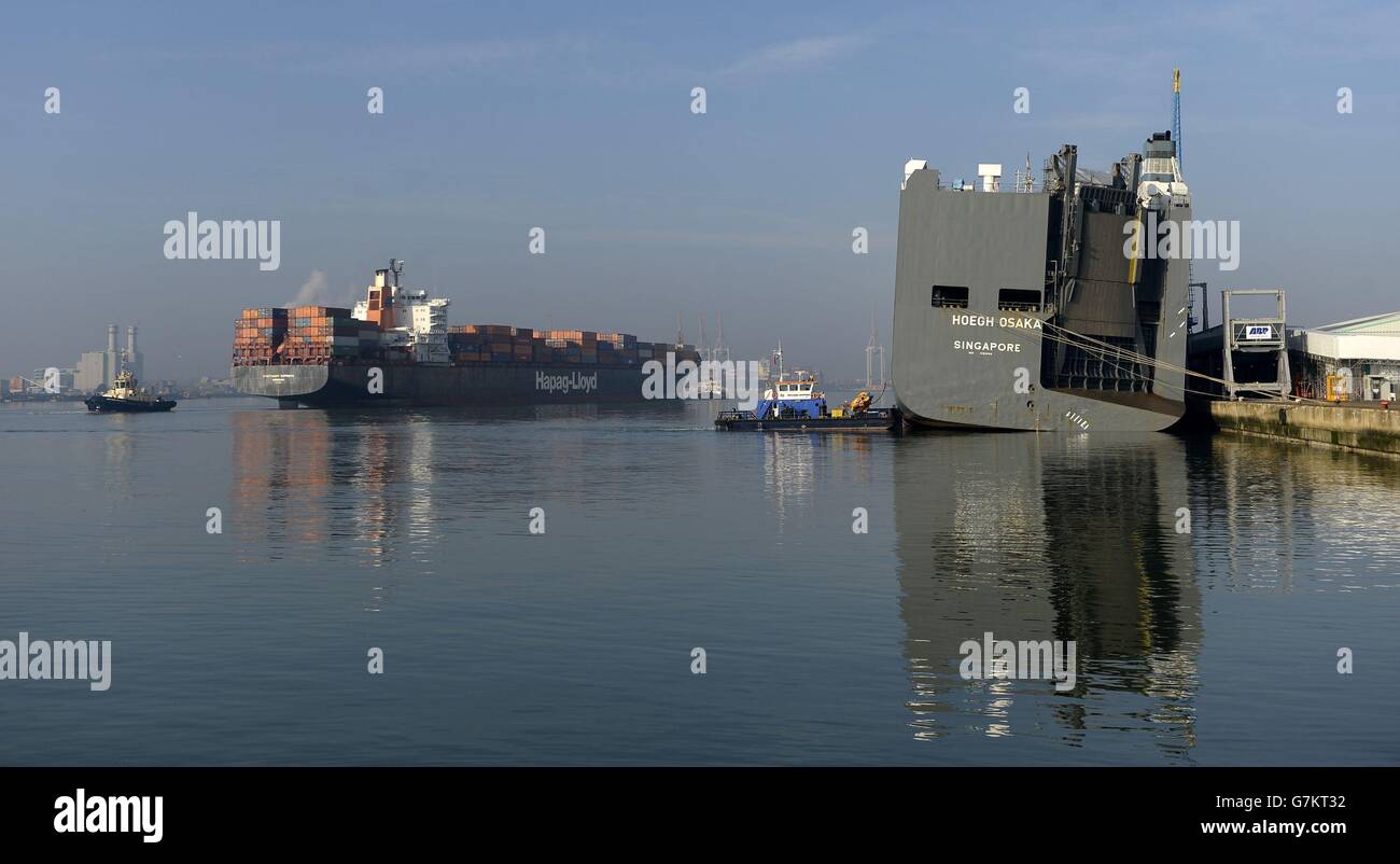 Ship Grounding Stock Photos & Ship Grounding Stock Images Alamy