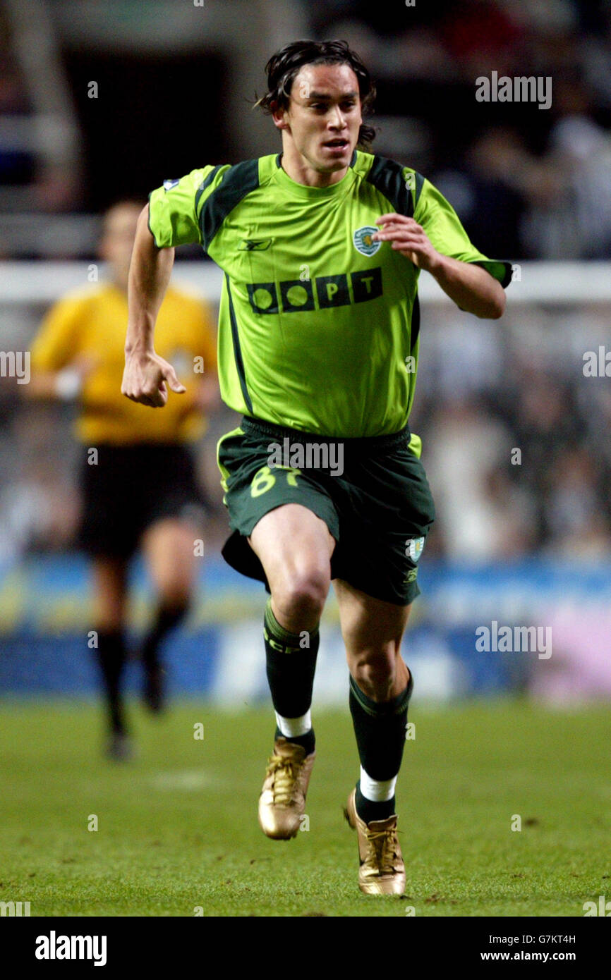 Soccer - UEFA Cup - Group D - Newcastle United v Sporting Lisbon Stock Photo