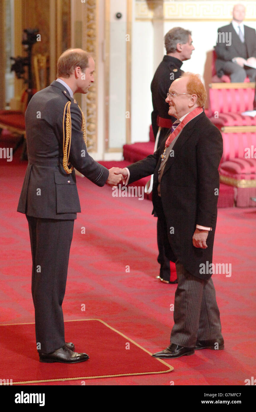 Investitures at Buckingham Palace Stock Photo