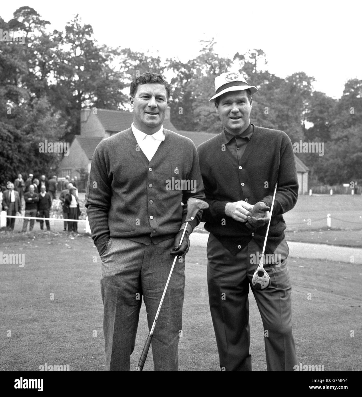 Australian golfers Peter Thompson (left) and Kel Nagle at Wentworth, where  they were preparing for the Carreras Piccadilly World Match-Play Tournament  Stock Photo - Alamy
