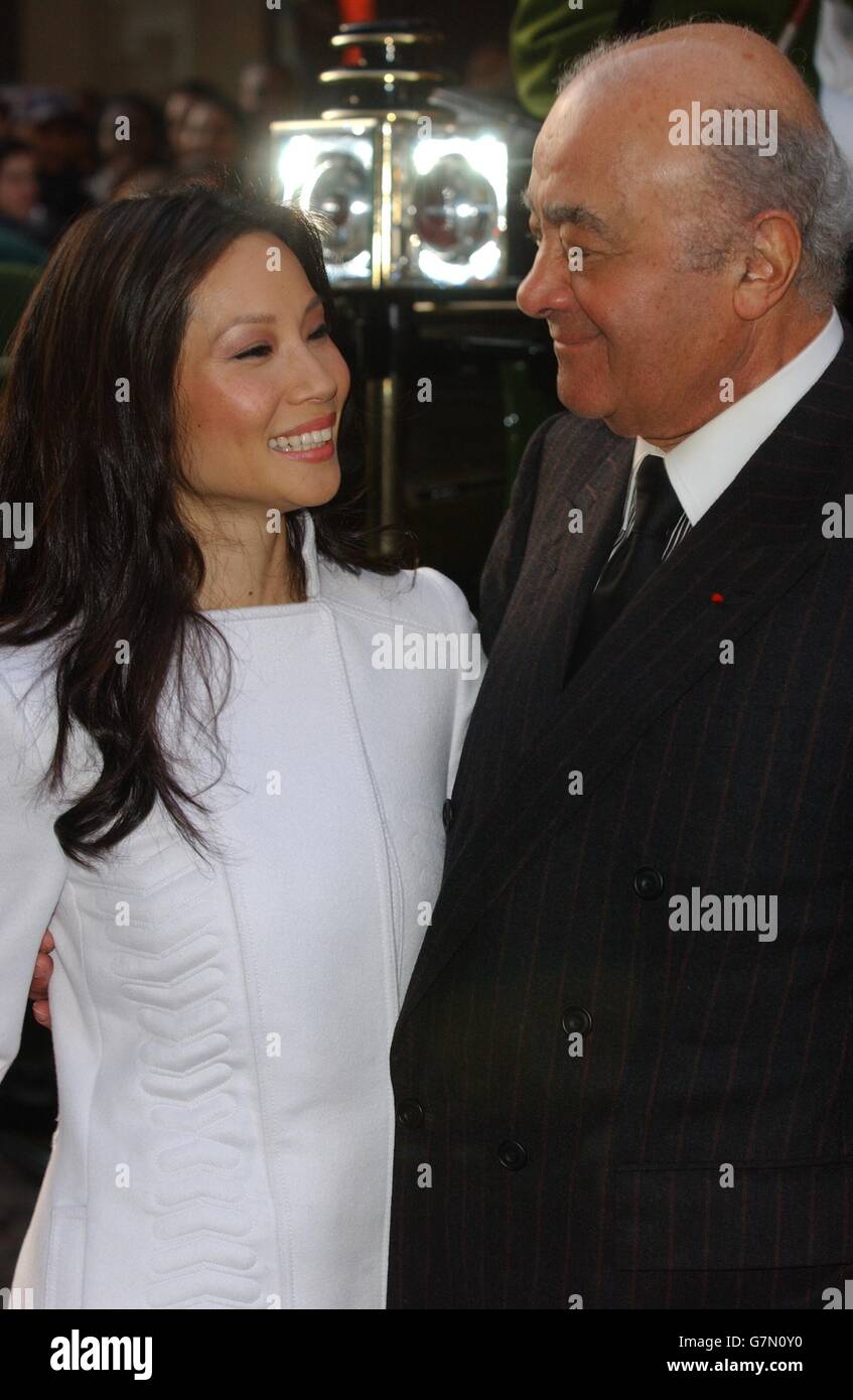 Al fayed harrods january sale hires stock photography and images Alamy