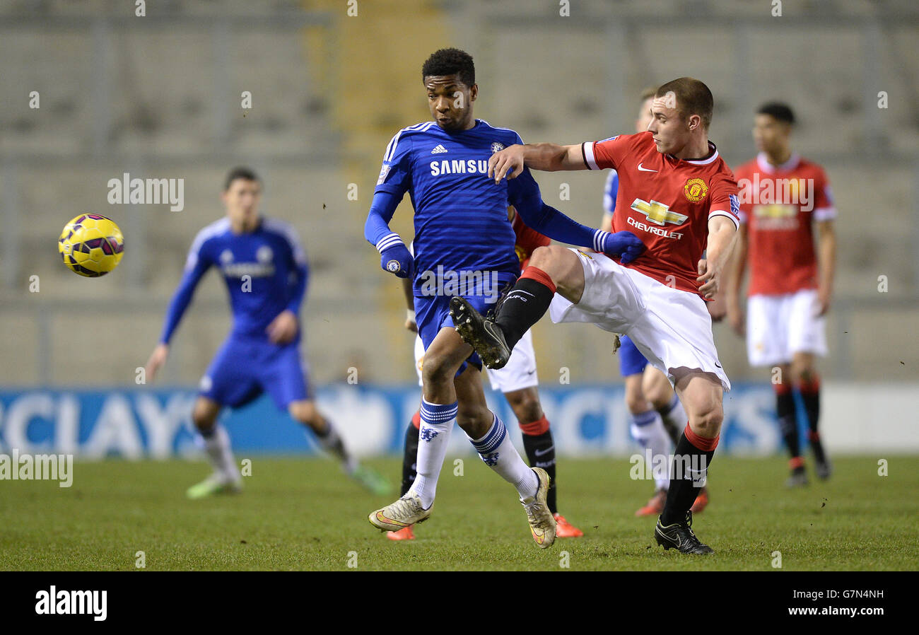 Soccer - Barclays U21 Premier League - Manchester United v Chelsea - Leigh Sports Village. Chelsea's Kasey Palmer (left) battles for the ball with Manchester United's Liam Grimshaw Stock Photo
