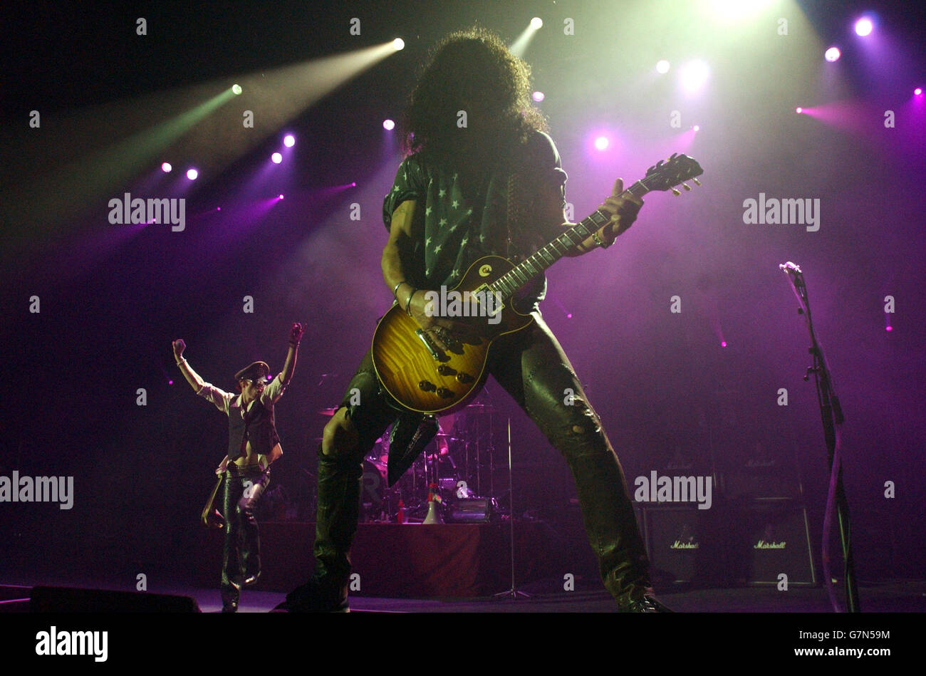 Velvet Revolver - Carling Apollo - Hammersmith. Slash of Velvet Revolver performs live on stage. Stock Photo