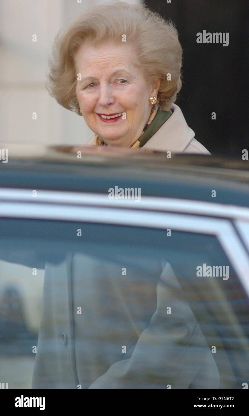 Margaret thatcher smiles as she gets into her car hires stock photography and images Alamy