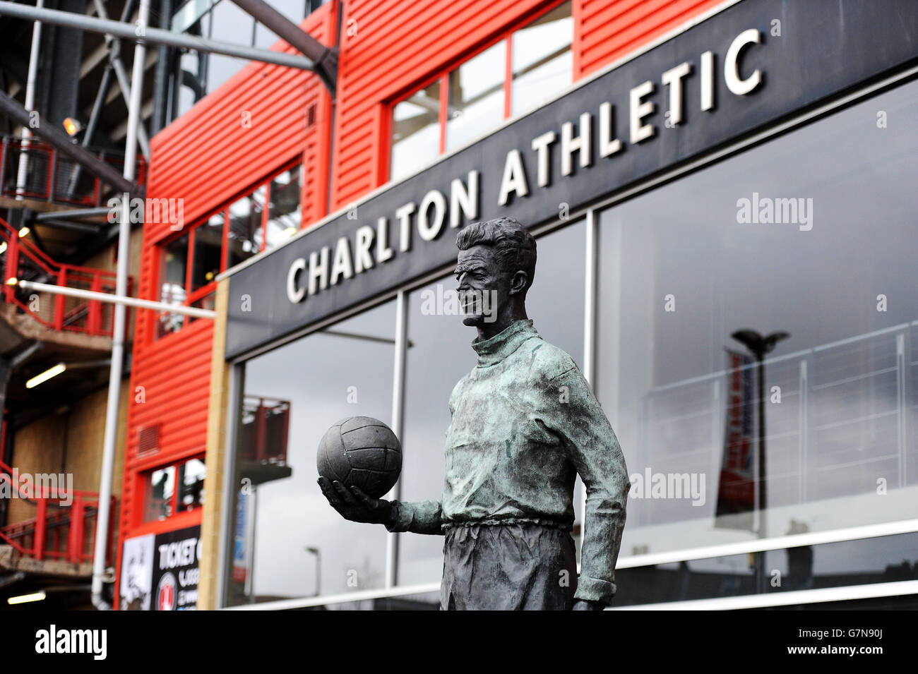 Soccer - Sky Bet League Championship - Charlton Athletic v Brentford - The Valley Stock Photo