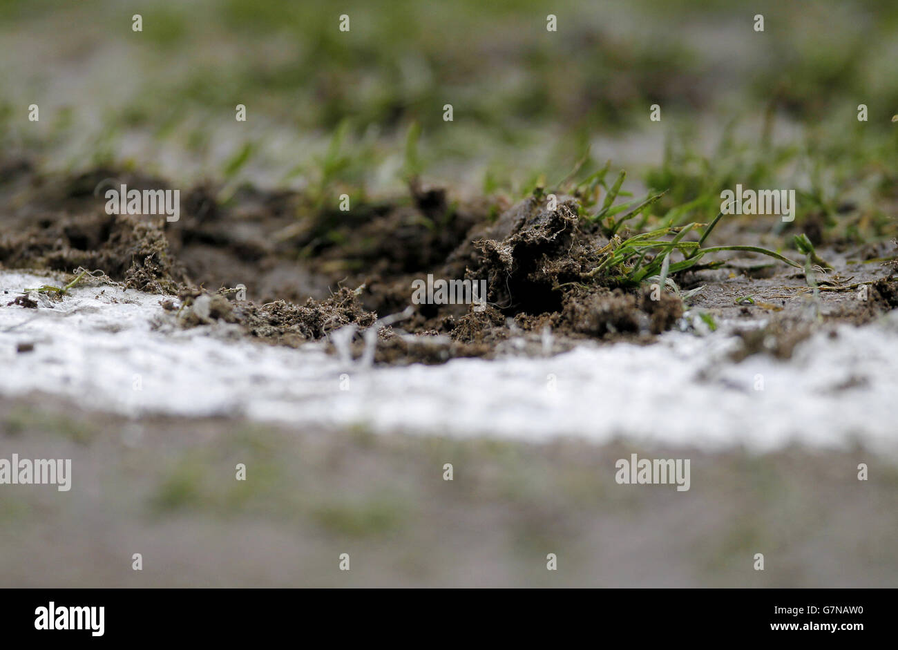 Soccer - FA Cup - Fifth Round - Bradford City v Sunderland - Valley Parade. The muddy touchline at Valley Parade Stock Photo