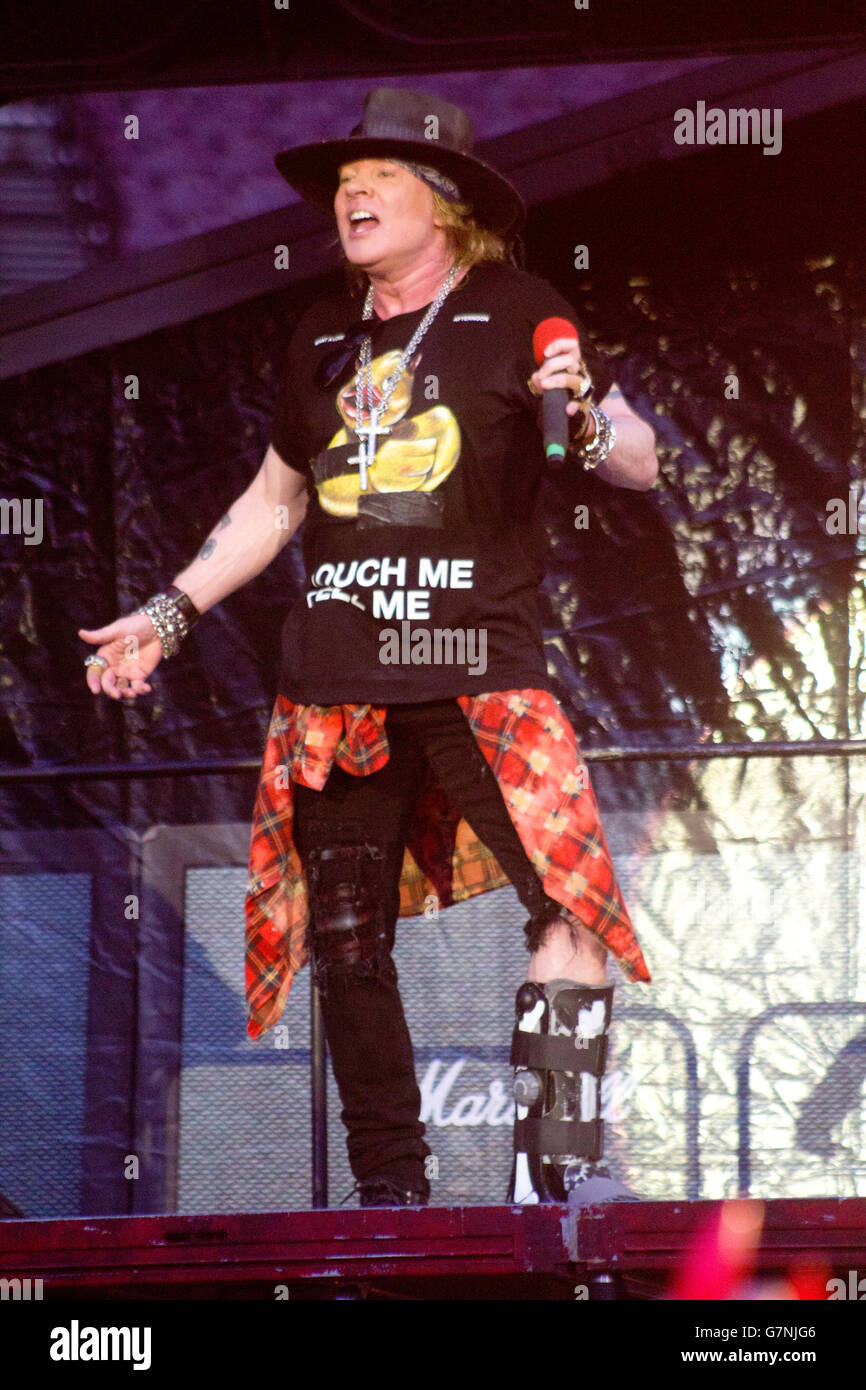 LONDON, ENGLAND - JUNE 04 2016 Axl Rose of AC/DC perform at Queen ...