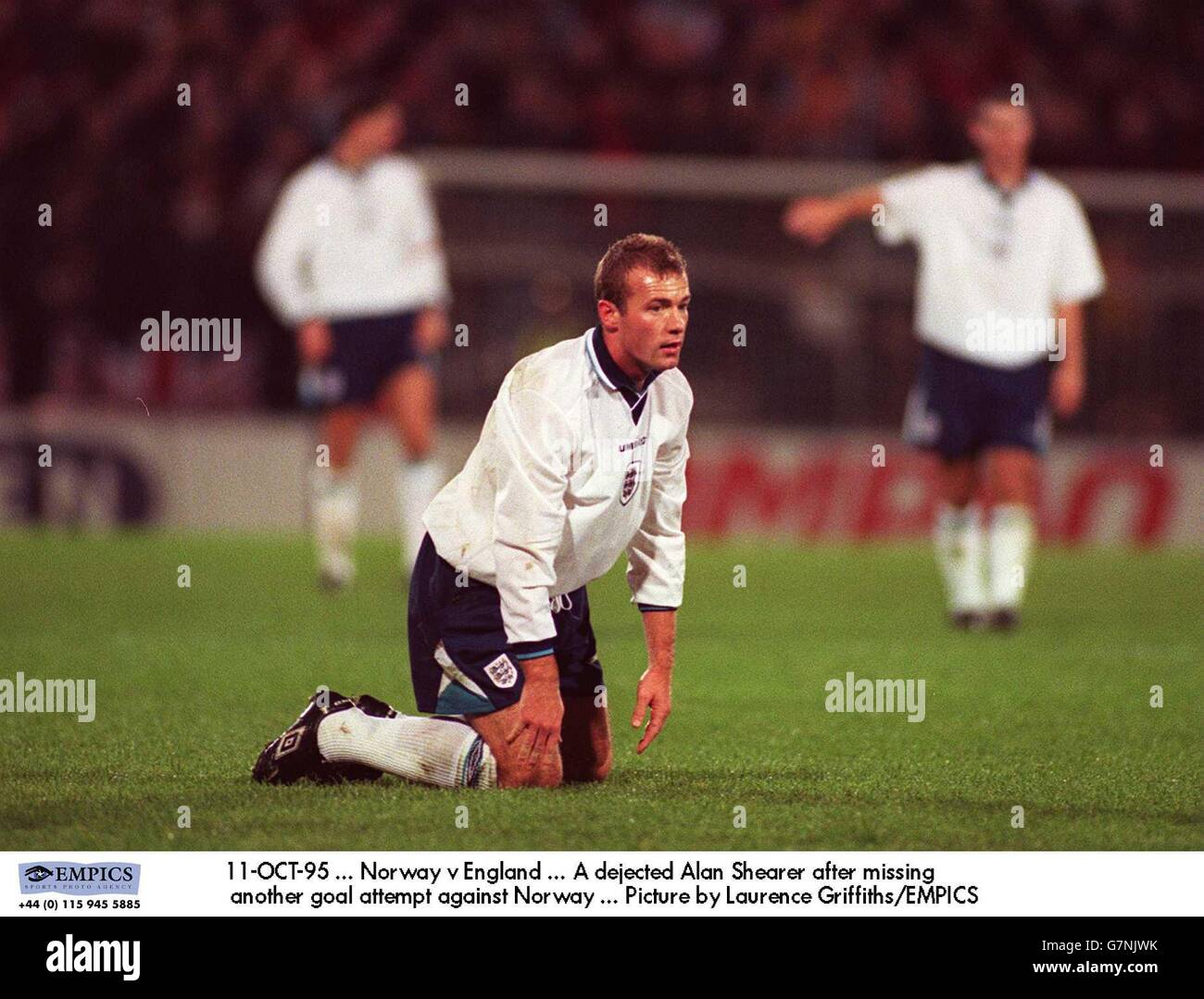 11-OCT-95 ... Norway v England ... A dejected Alan Shearer after missing another goal attempt against Norway ... Picture by Laurence Griffiths/EMPICS Stock Photo