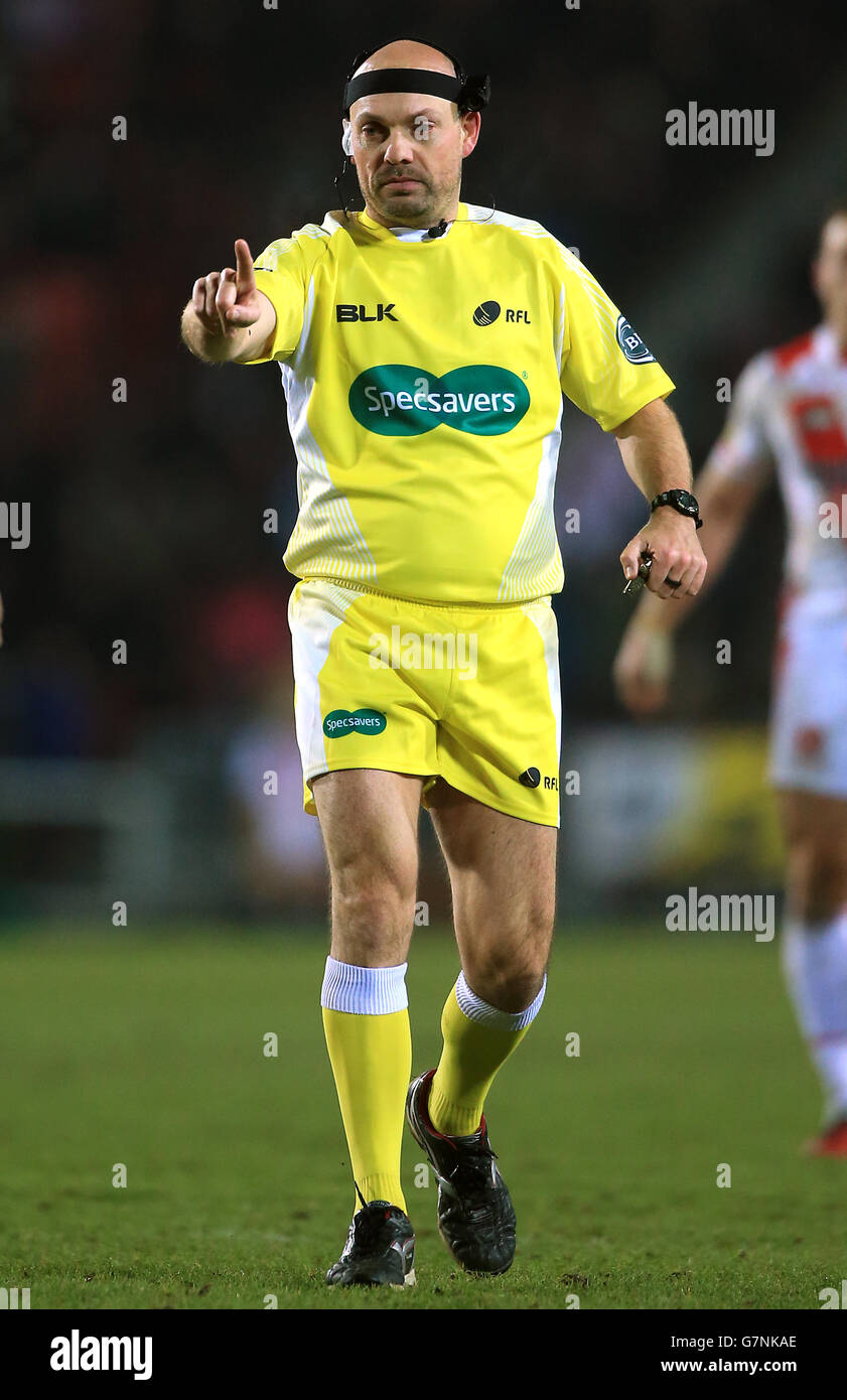Rugby League - First Utility Super League - St Helens v Catalans Dragons - Langtree Park Stock Photo