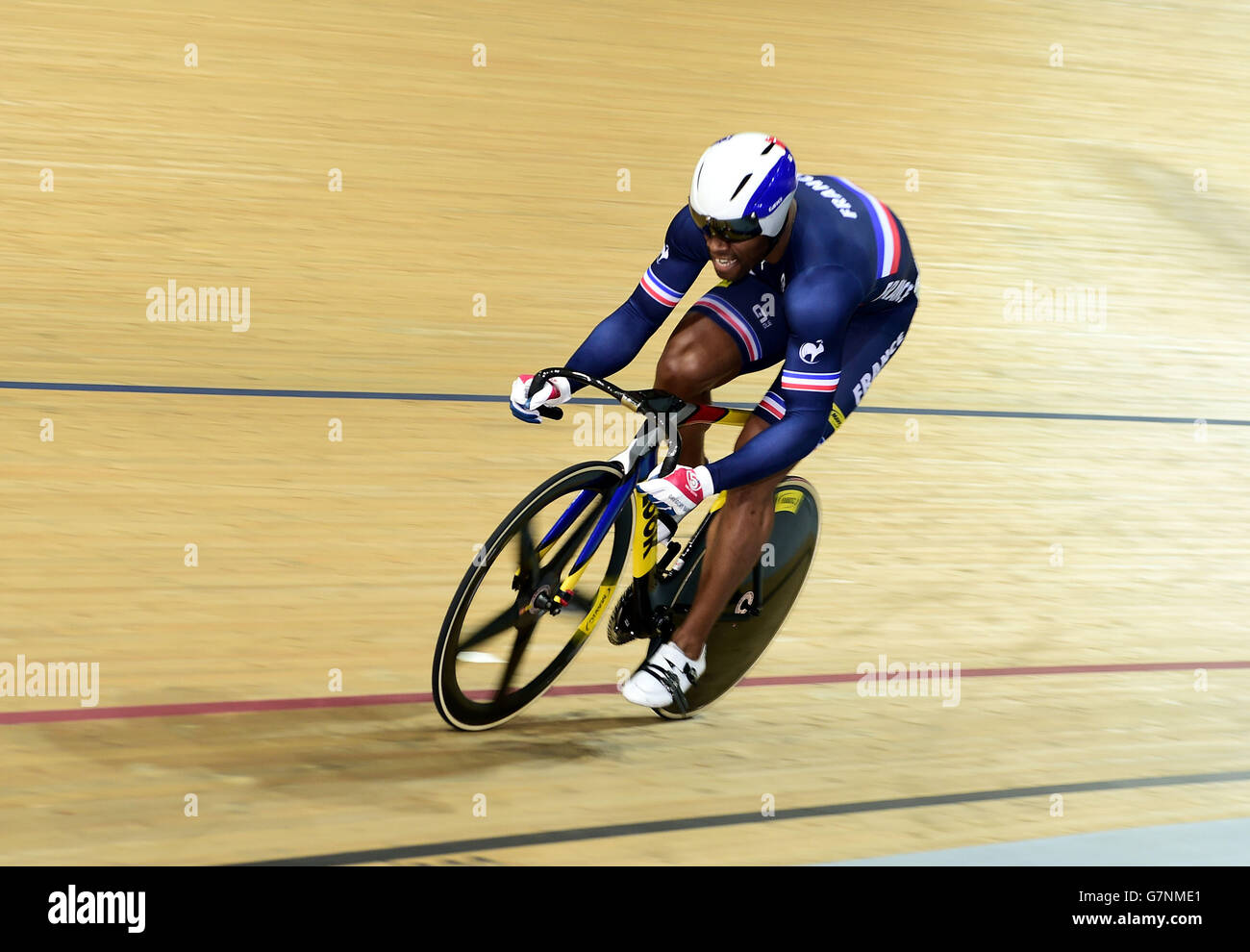 France's Gregory Bauge in the Men's Sprint Quarter finals during day five of the UCI Track Cycling World Championships at the Velodrome National, Saint-Quentin-en-Yvelines, France. Stock Photo