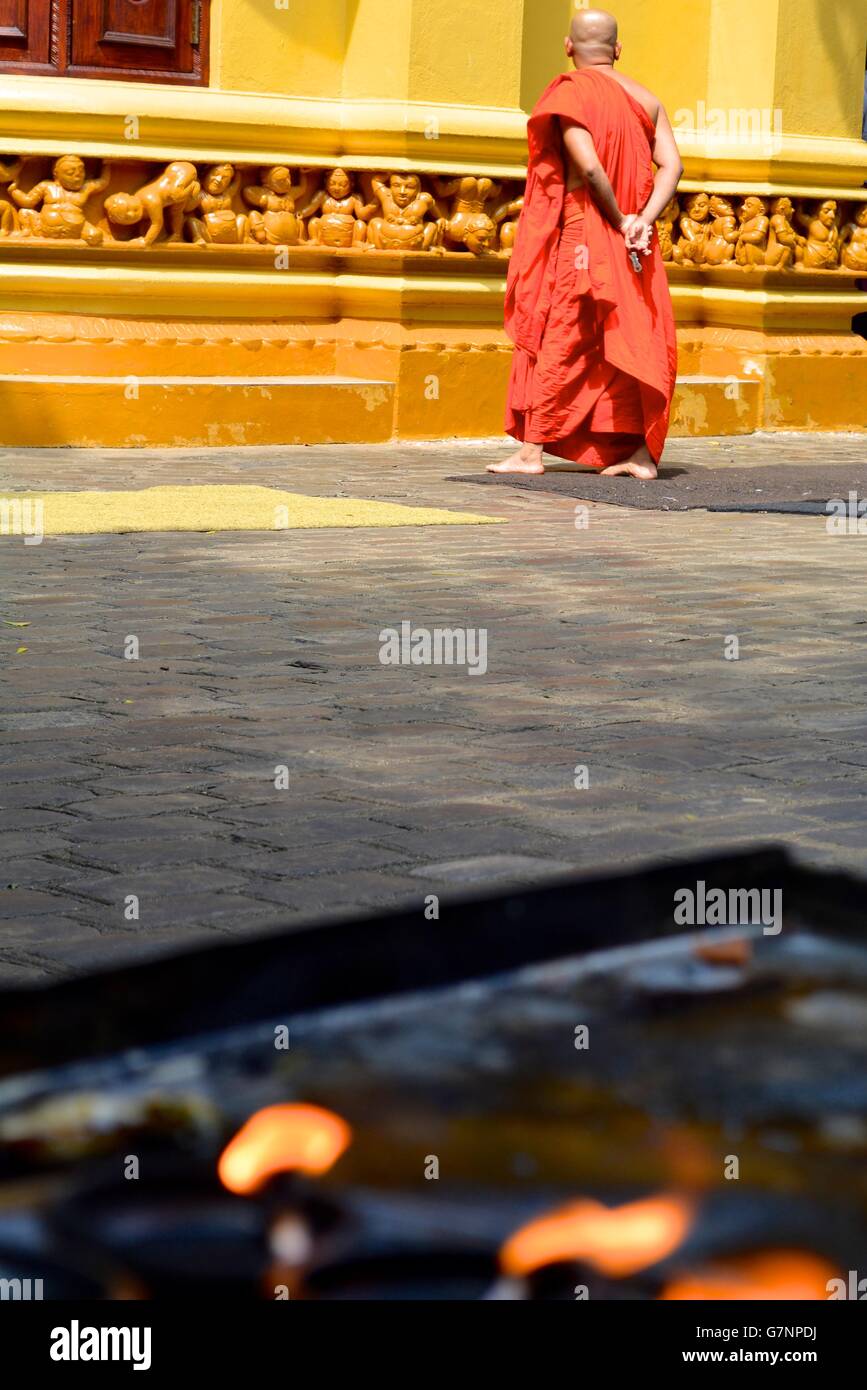 oil burners at gangaramaya temple in colombo sri lanka Stock Photo