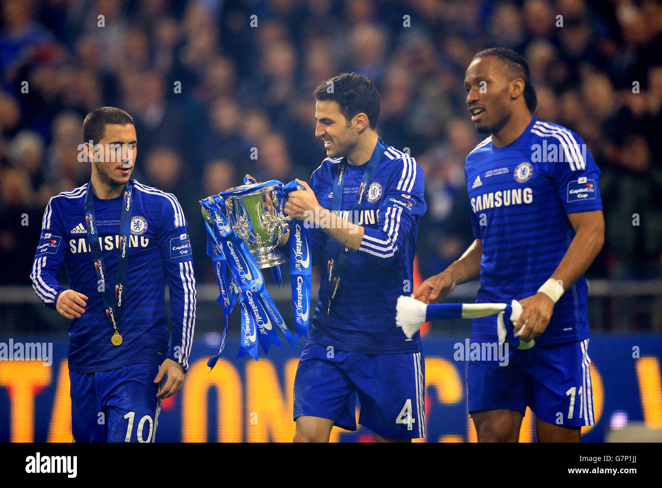 Eden hazard trophy hi-res stock photography and images - Alamy