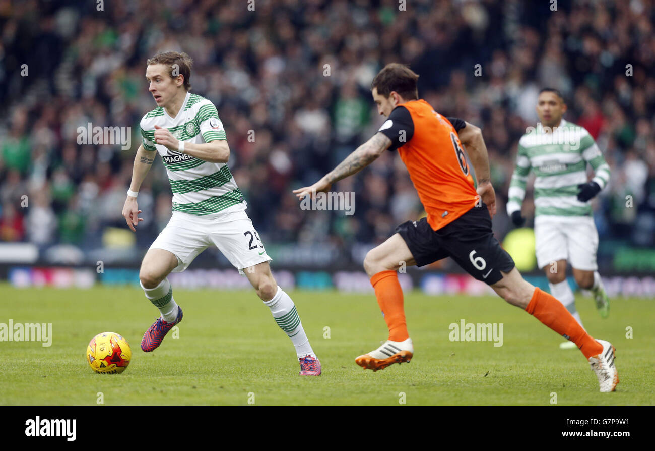 Celtic S Stefan Johansen And Dundee United S Paul Paton Battle For The Ball During The Qts Scottish League Cup Final At Hampden Park Glasgow Stock Photo Alamy
