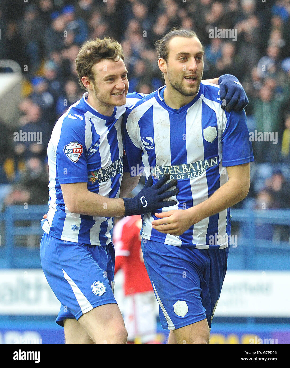 Sheffield Wednesdays Atdhe Nuhiu (right) is congratulated on scoring his teams first goal Stock Photo