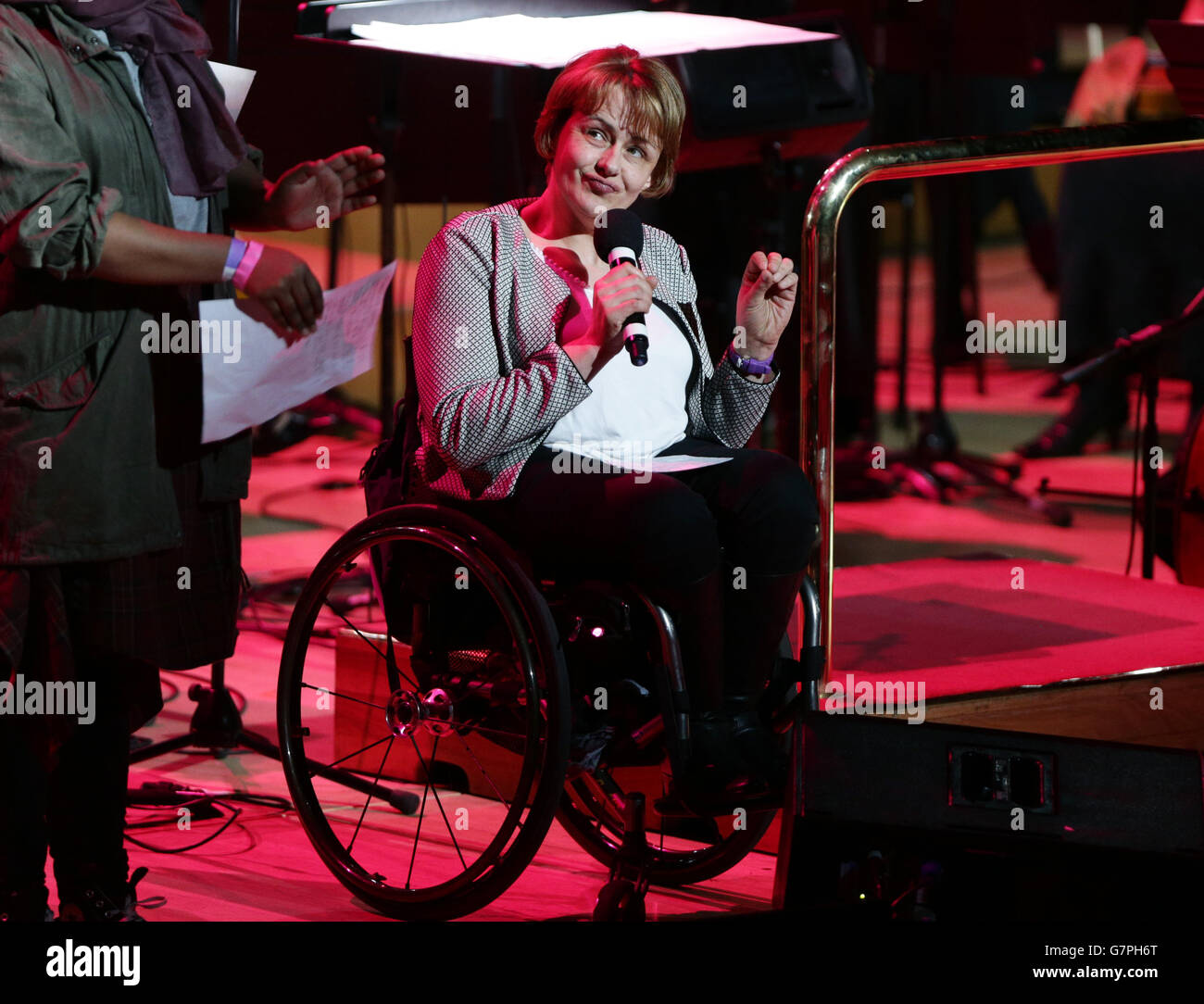 Dame tanni grey thompson on stage sandi toksvigs mirth control show hi ...