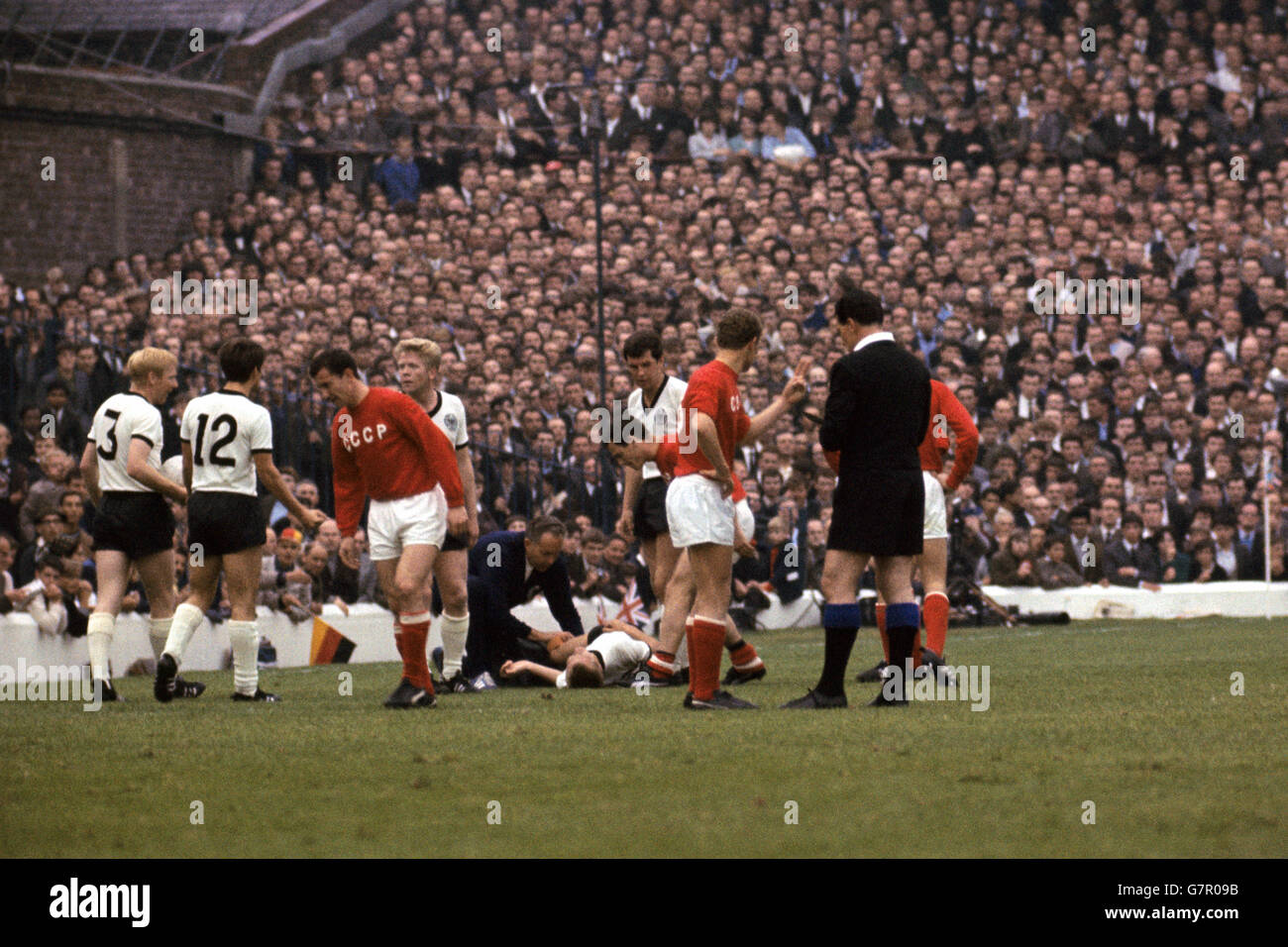 soccer-world-cup-england-1966-semi-final-west-germany-v-ussr