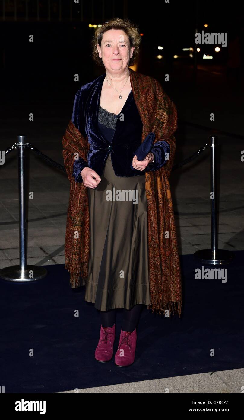 Linda bassett arriving national theatres fast forward fundraising gala