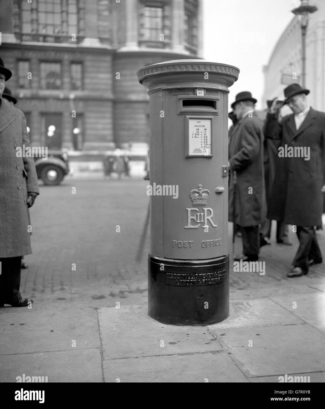 Royalty - New Royal Mail Pillar Box - Whitehall, London Stock Photo