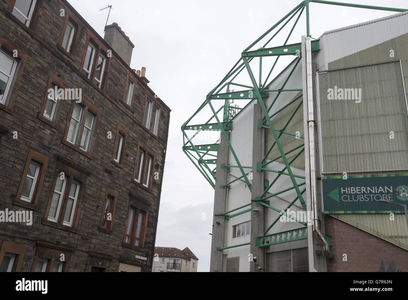 A view of the stadium before the Scottish Championship match at Easter Road, Edinburgh. PRESS ASSOCIATION Photo. Picture date: Sunday March 22, 2015. See PA story SOCCER Hibernian. Photo credit should read: Jeff Holmes/PA Wire. EDITORIAL USE ONLY Stock Photo