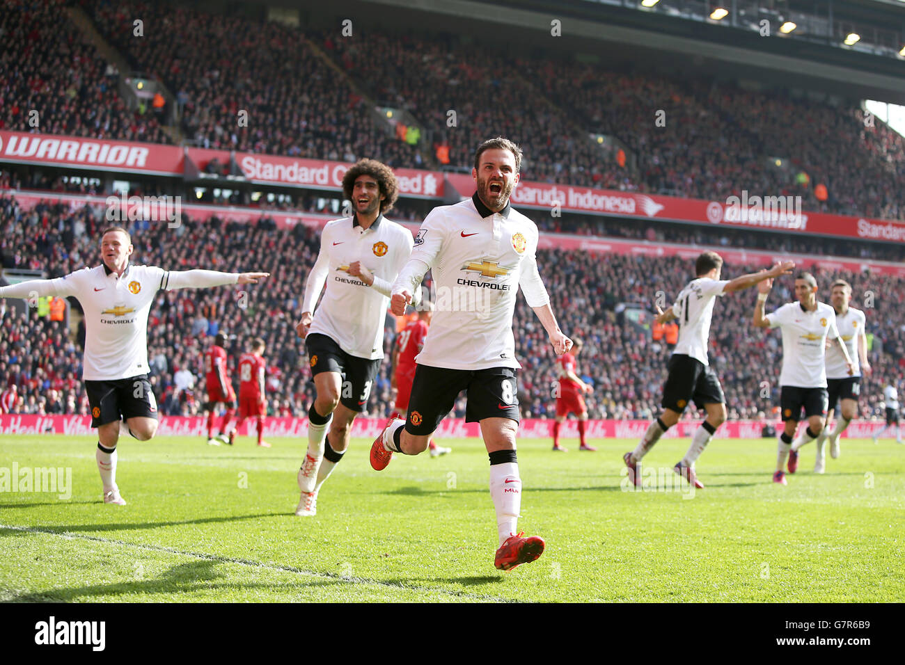 Manchester United's Juan Mata (centre) celebrates scoring their ...