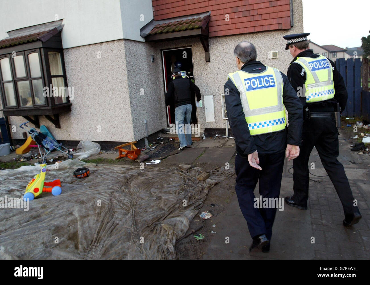 Police Drug Raid High Resolution Stock Photography and Images - Alamy