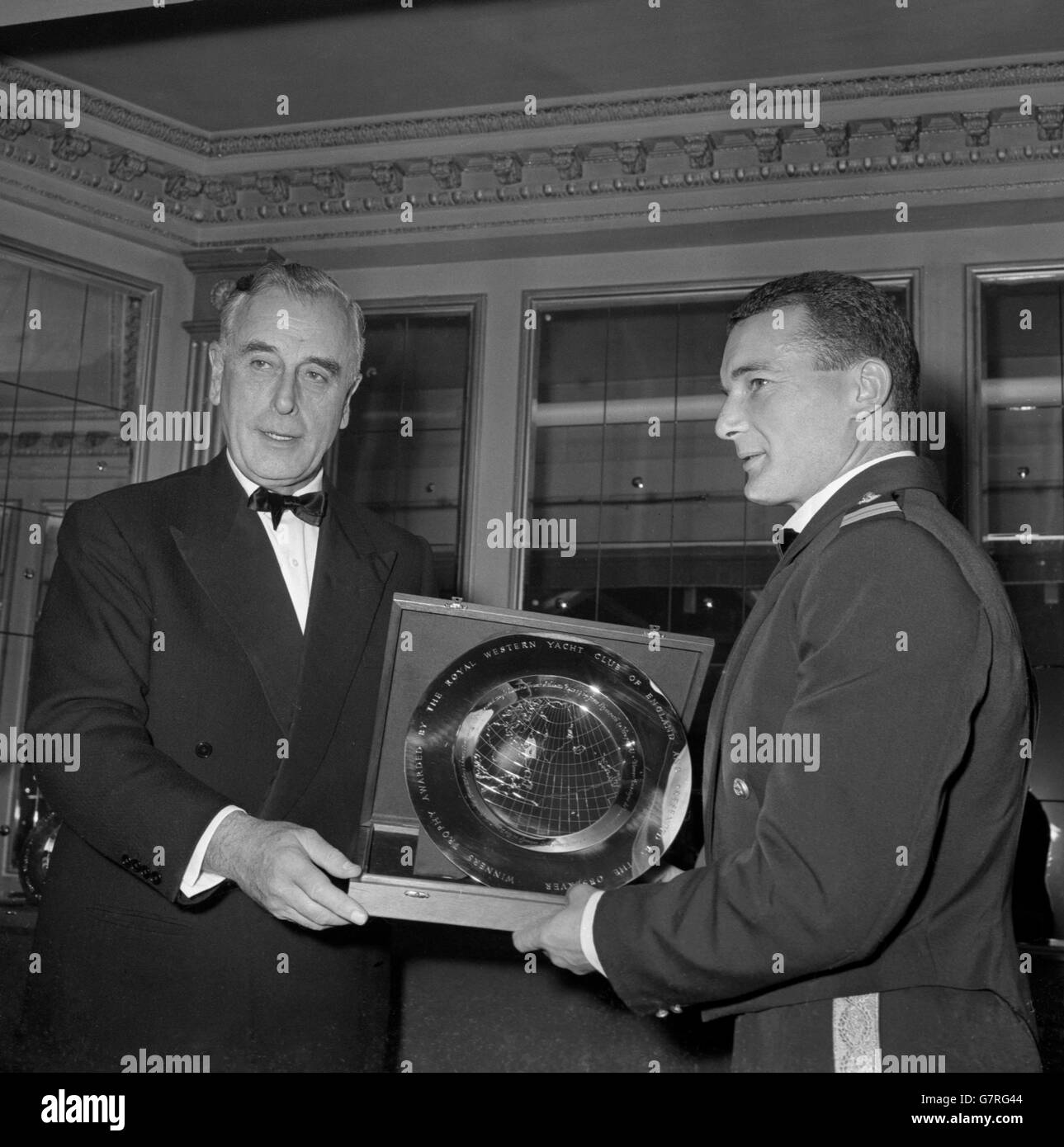 Admiral of the Fleet Earl Mountbatten of Burma presenting the winner's ...