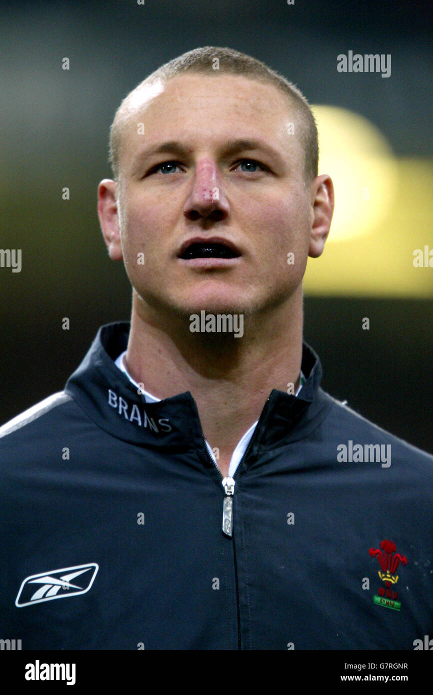 Brent Cockbain (Celtic Warriors) holds the ball as he is challeged during  the Celtic League match against Munster at Pontpridd Stock Photo - Alamy