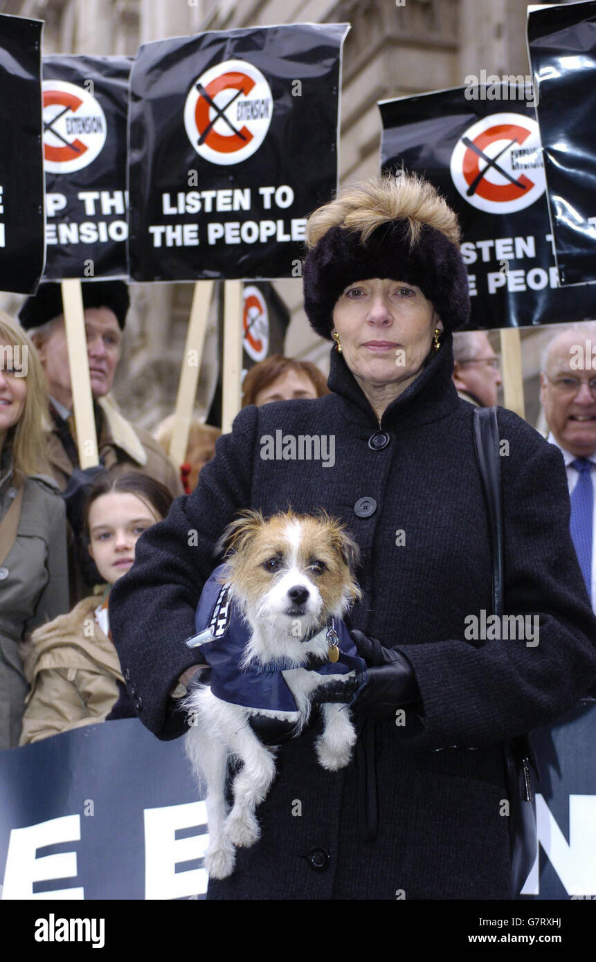 Protesting against extension of the congestion charge Stock Photo Alamy