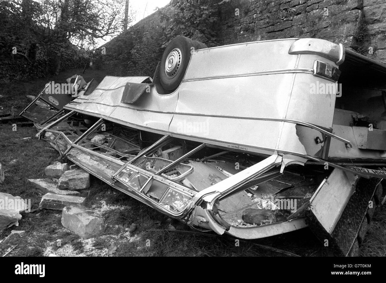 Accidents and Disasters - Coach Crash - Dibbles Bridge, Hebden Stock Photo  - Alamy