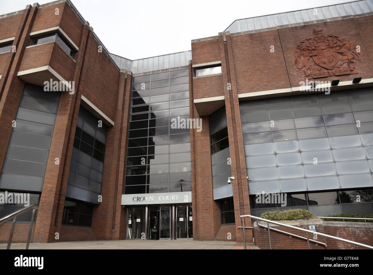 Harrow crown court gv hi res stock photography and images Alamy